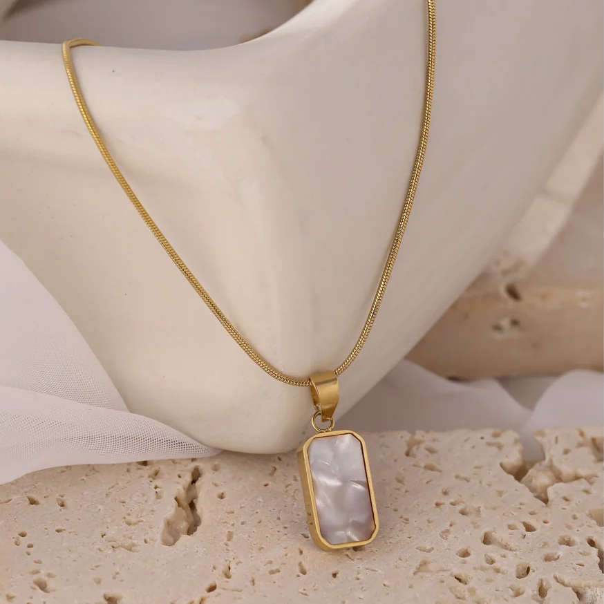 Double Sided Pendant Necklace